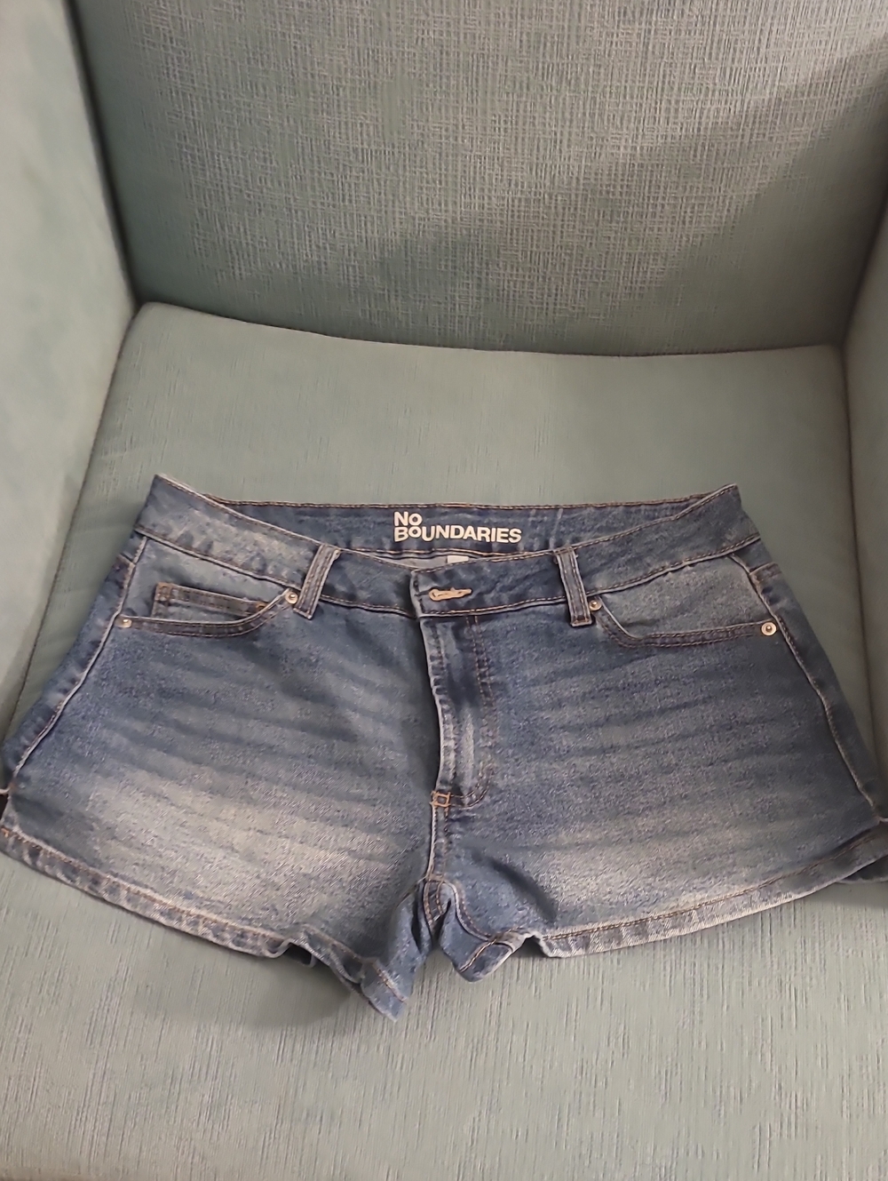 No Boundaries Women's Faded Blue Denim Cutoff Shorts